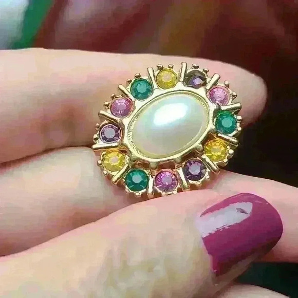 Avon multicolor buttons clip earrings gold tone fuax pearl Rhinestones - Picture 8 of 16